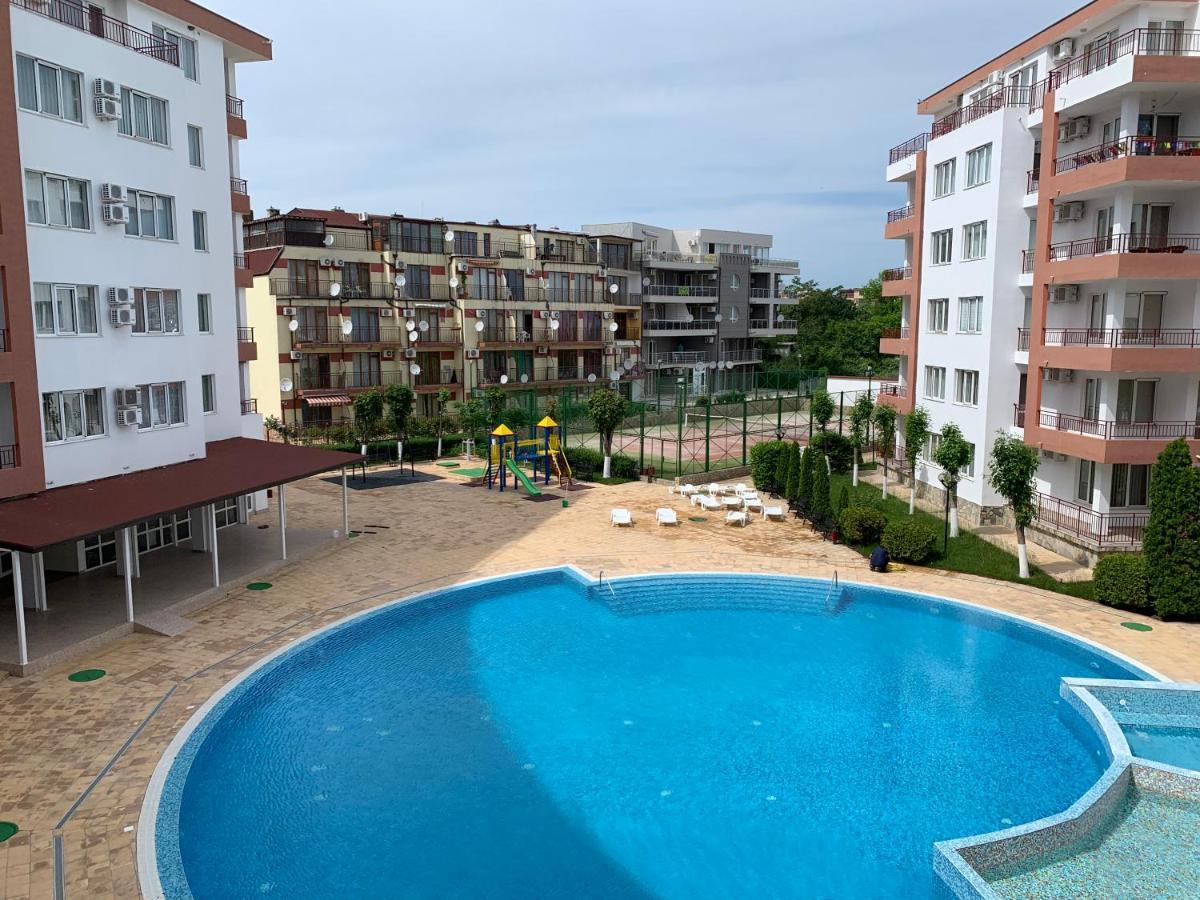 Riviera Fort Beach Apartments By Kalina Resort, Ravda Exteriér fotografie