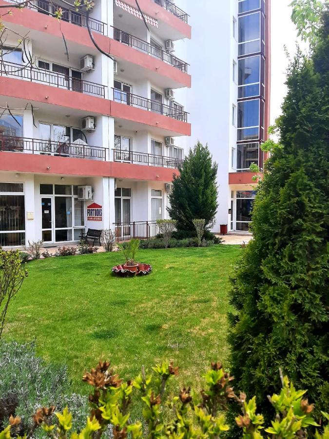 Riviera Fort Beach Apartments By Kalina Resort, Ravda Exteriér fotografie