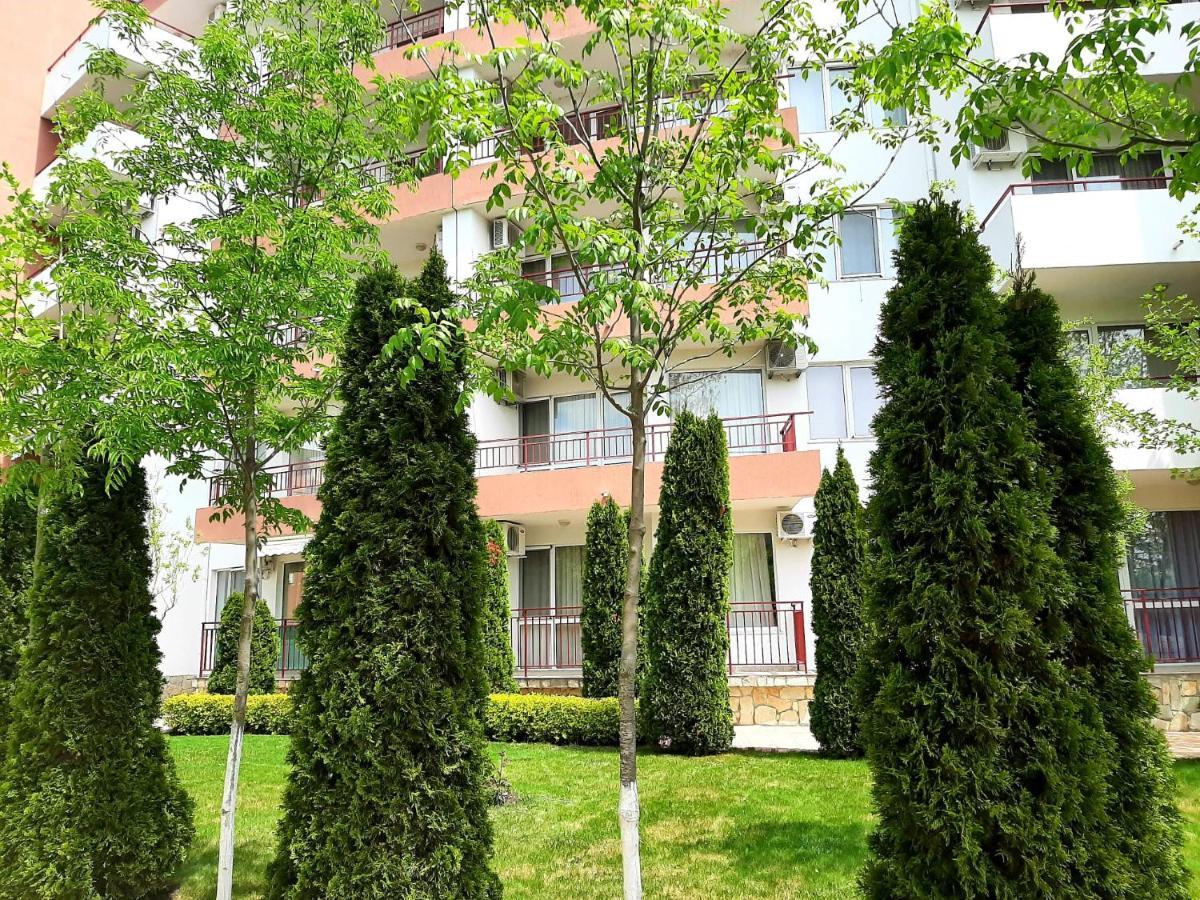 Riviera Fort Beach Apartments By Kalina Resort, Ravda Exteriér fotografie