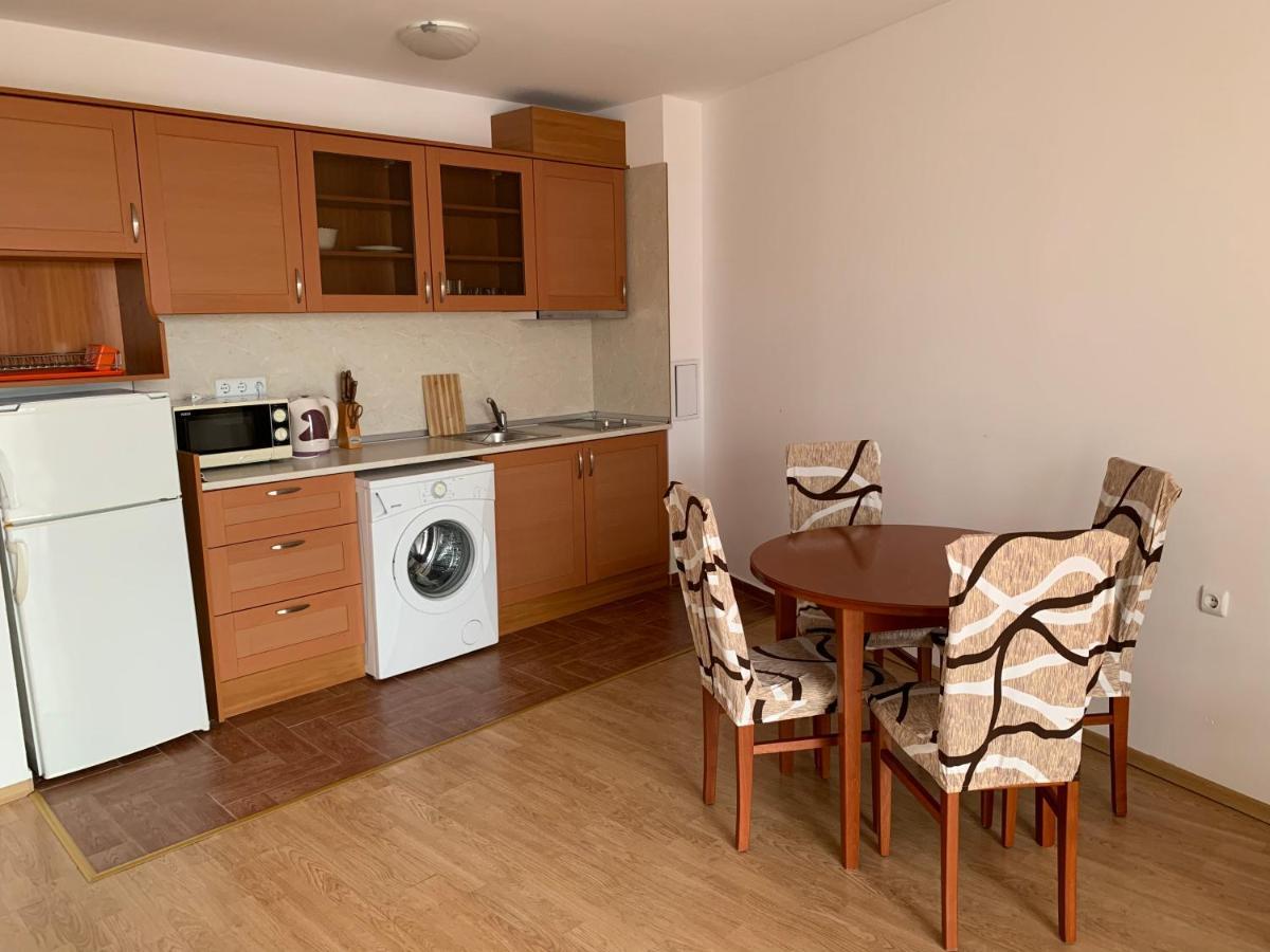 Riviera Fort Beach Apartments By Kalina Resort, Ravda Exteriér fotografie