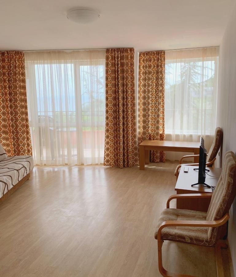 Riviera Fort Beach Apartments By Kalina Resort, Ravda Exteriér fotografie