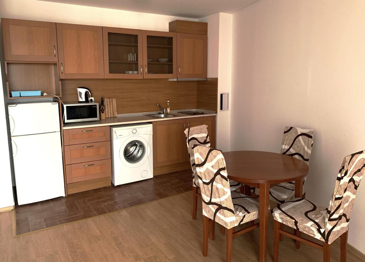 Riviera Fort Beach Apartments By Kalina Resort, Ravda Exteriér fotografie